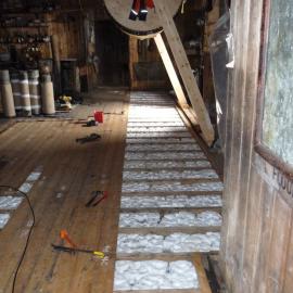 2008-09 'Terra Nova' hut, floor (325)