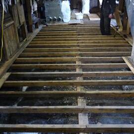 2008-09 'Terra Nova' hut, floor (373)