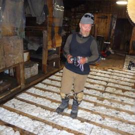 2008-09 'Terra Nova' hut, floor (440)