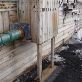 2004-05 Scott's 'Terra Nova' hut conservation (156)