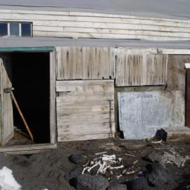 2004-05 Scott's 'Terra Nova' hut conservation (172)