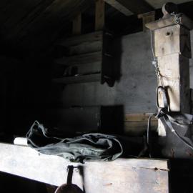 2008-09 'Terra Nova' hut, interior artefacts (400)