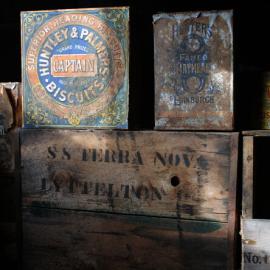 2008-09 'Terra Nova' hut, interior artefacts (081)