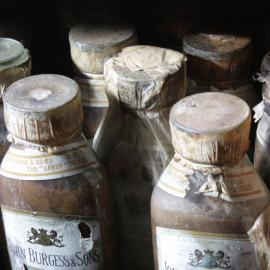 2008-09 'Terra Nova' hut, interior artefacts (084)