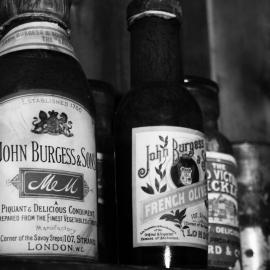 2008-09 'Terra Nova' hut, interior artefacts (095)