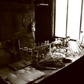 2008-09 'Terra Nova' hut, interior artefacts (113)