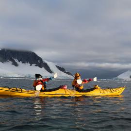 Inspiring Explorer Jaylee Savage and Shauna Eldridge kayaking (004)