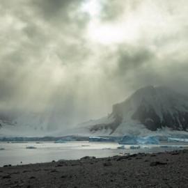 Sun Burst over the icebergs and ice