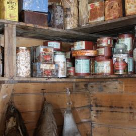 2008 09 'Nimrod' hut, interior artefacts (053)