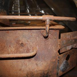 2008-09 'Terra Nova' hut, Galley stove (014)