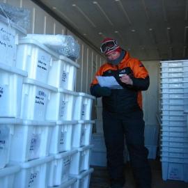Winter 2009 AHT Conservator, Mindy Bell in conservation container