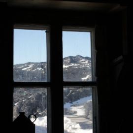 2008 09 'Nimrod' hut, interior artefacts (158)