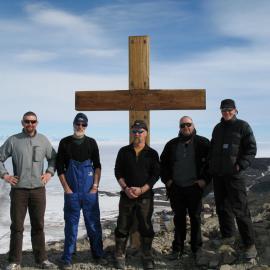 K170 team members at Observation Hill Cross