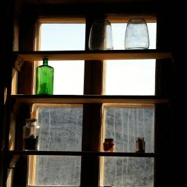 2007 View through the window, Shackleton's 'Nimrod' hut