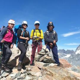Group photo on summit of Mount Ollivier (004)
