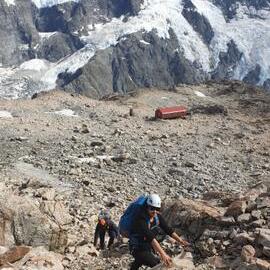 Inspiring Explorers alumni Jaylee Savage tackling the rocky slope (001)