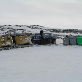 Transporting artefacts in cubers over the ice