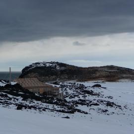 2009-10 Shackleton's 'Nimrod' hut and Cape Royds Adélie penguin rookery