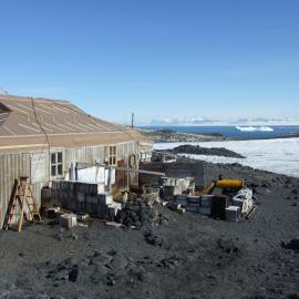 2007 North wall of Shackleton's 'Nimrod' hut, Cape Royds
