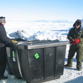 2006-07 Robert Clendon and Al Fastier securing a cuber