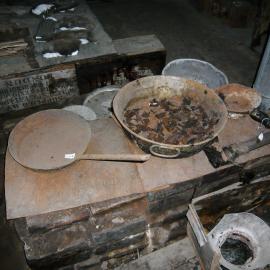 2008 Cookware on the blubber stove inside Scott's 'Discovery' hut