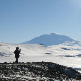 2007 Fiona Cahill in front of Mount Erebus