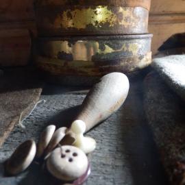 Artefacts in Shackleton's 'Nimrod' Hut (001)