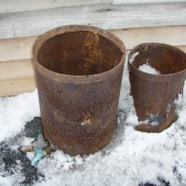 Water melter for Gurney's patent stove, Scott's 'Terra Nova' Hut