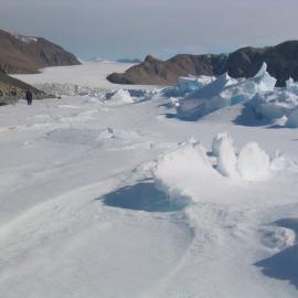 2003 K440 at Granite Harbour - Landscape (003)