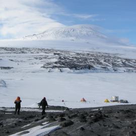 2013-14 AHT team head towards the field camp, Cape Royds