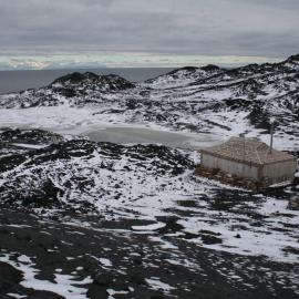 2013-14 Shackleton's 'Nimrod' hut, Cape Royds (002)