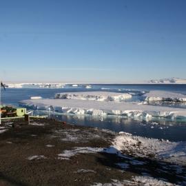 2013-14 Sea ice changes at Scott Base