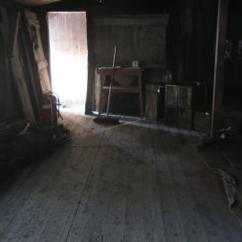 2013-14 Location image, removed artefacts, Scott's 'Discovery' hut, Hut Point (003)