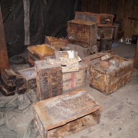 2013-14 Location image, Venesta cases, Scott's 'Discovery' hut, Hut Point (006)