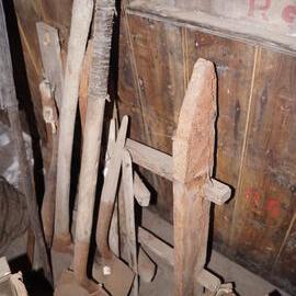 2013-14 Location image, artefacts, Scott's 'Discovery' hut, Hut Point