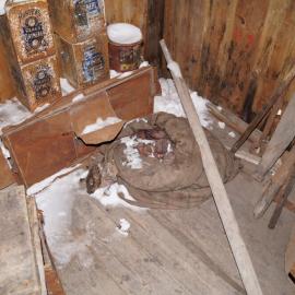 2013-14 Location image, artefacts, Scott's 'Discovery' hut, Hut Point
