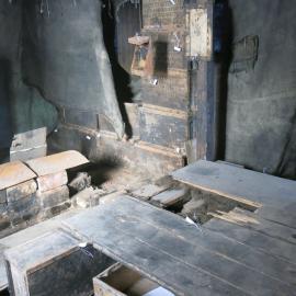 2013-14 Location image, sleeping platform, Scott's 'Discovery' hut, Hut Point
