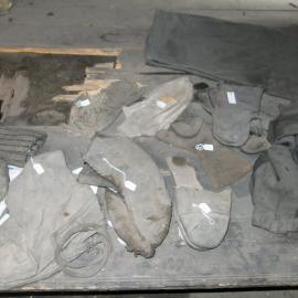 2013-14 Location image, artefacts on sleeping platform, Scott's 'Discovery' hut, Hut Point (005)