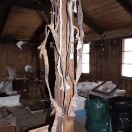 2013-14 Location image, artefacts on post, Scott's 'Discovery' hut, Hut Point (003)