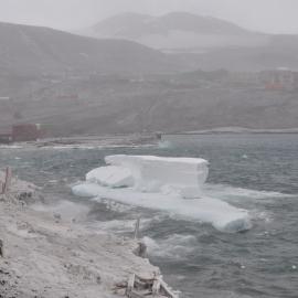 2013-14 Iceberg off Hut Point