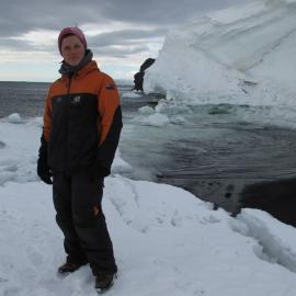 2009-10 Antarctic Heritage Trust Summer Conservator Lucy Skinner (009)