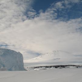 Mount Erebus from Cape Evans (001)