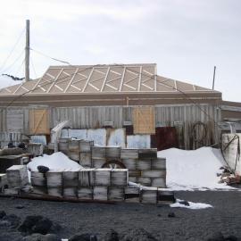 North elevation of Shackleton's 'Nimrod' hut (002)