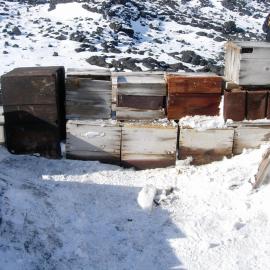 Garage on north side of Shackleton's 'Nimrod' hut (001)