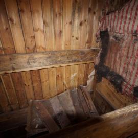 2015-16 Borchgrevink's bunk, Borchgrevink's Living hut (001)