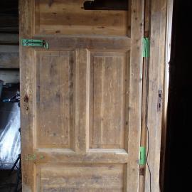 2015-16 Inner door, Borchgrevink's Living hut (003)