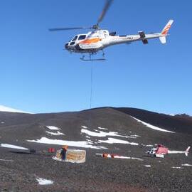2015-16 Helicopter picking up gear