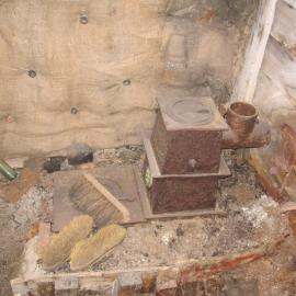 2010-11 Stove in the stables at Cape Evans