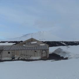 2010-11 Scott's 'Terra Nova' hut and Mount Erebus