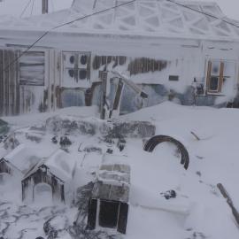 2010-11 Snow build-up around the North wall and stables, Cape Royds